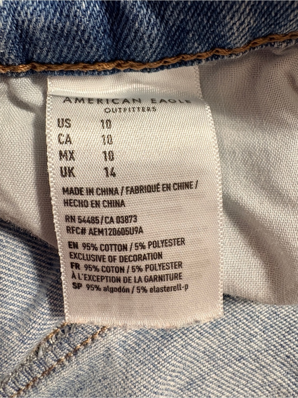 American Eagle Light Wash Mom Denim Shorts Size 10 - Picture 3 of 7
